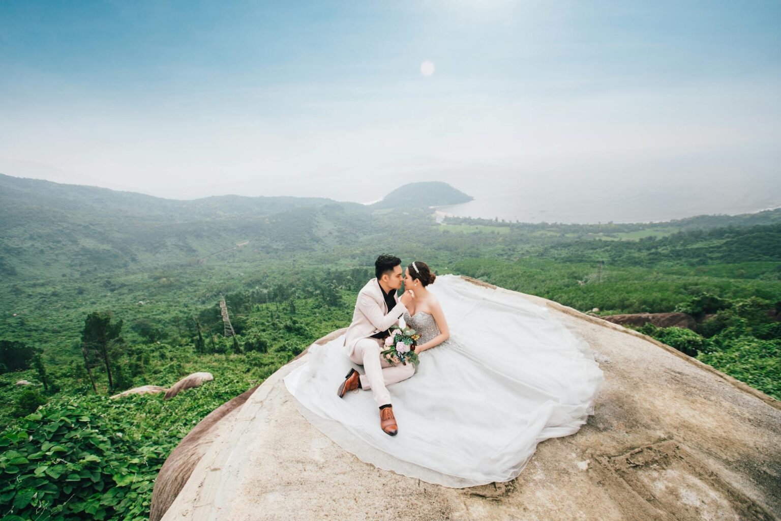 Unforgettable Top 10 Romantic Asia Cruises for Couples and Honeymoons